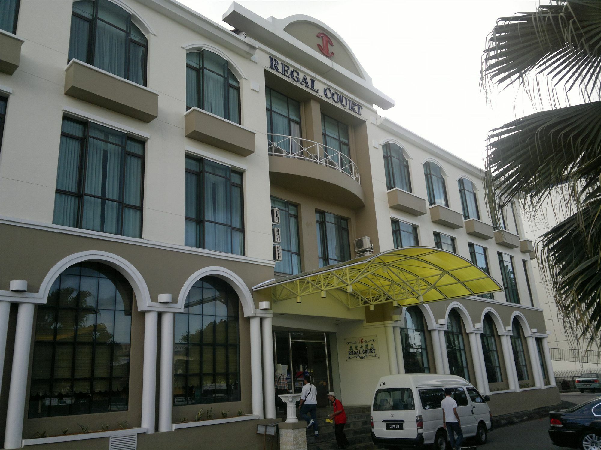 Regal Court Hotel Kuching Exterior photo